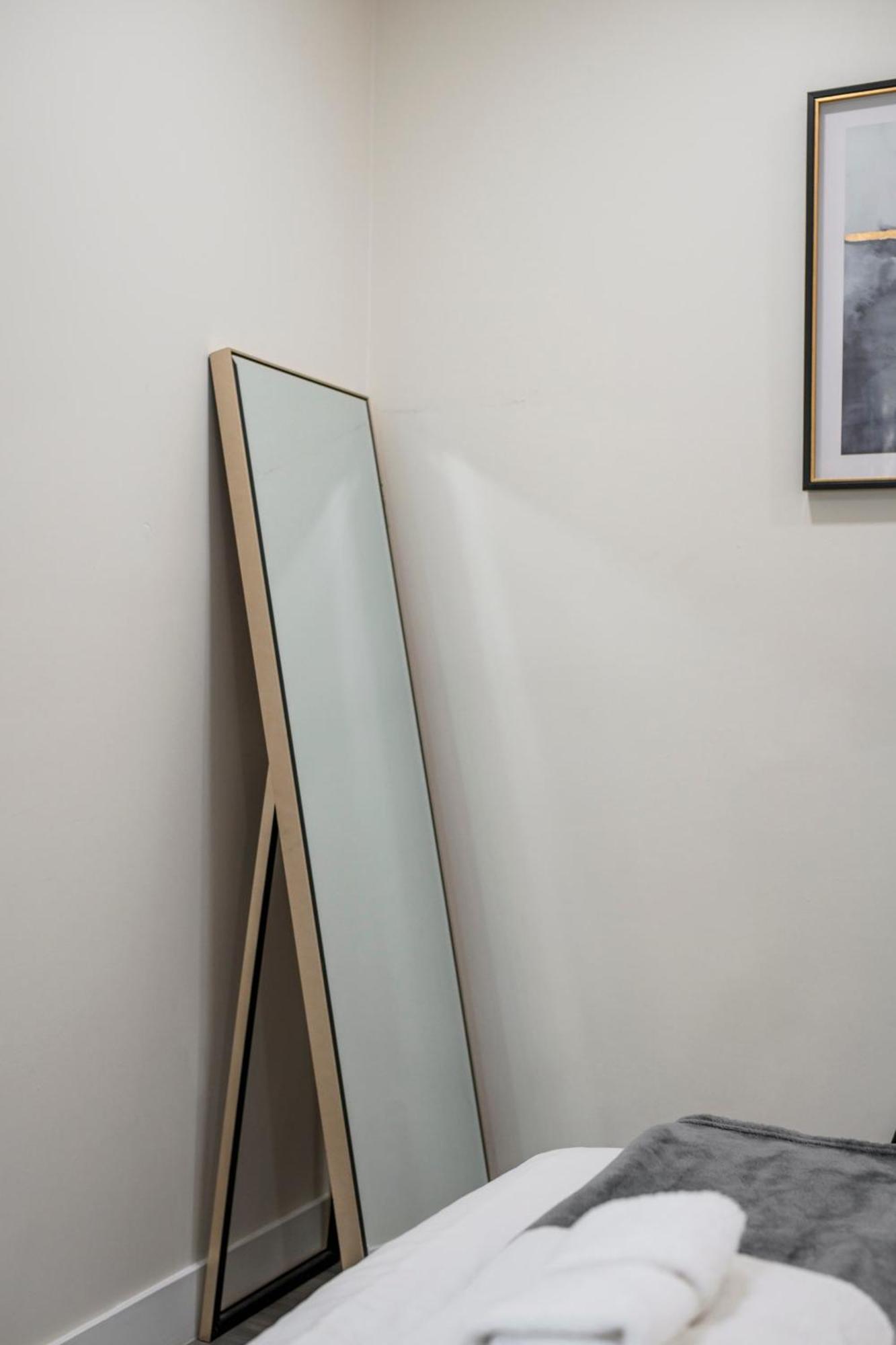 New Renovated 2B2B Apt Self Checkin Free Parking 1 Pasadena Exterior foto